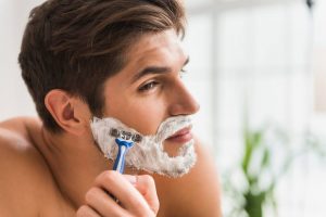 Rasieren und Haarwachstum